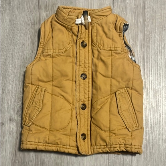 Quilted Tan Vest with Button Closure - Picture 1 of 1